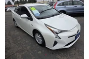 $12995 : 2016 Prius Two thumbnail