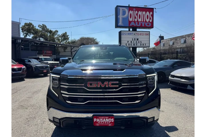 2023 GMC Sierra 1500 SLT Crew image 2