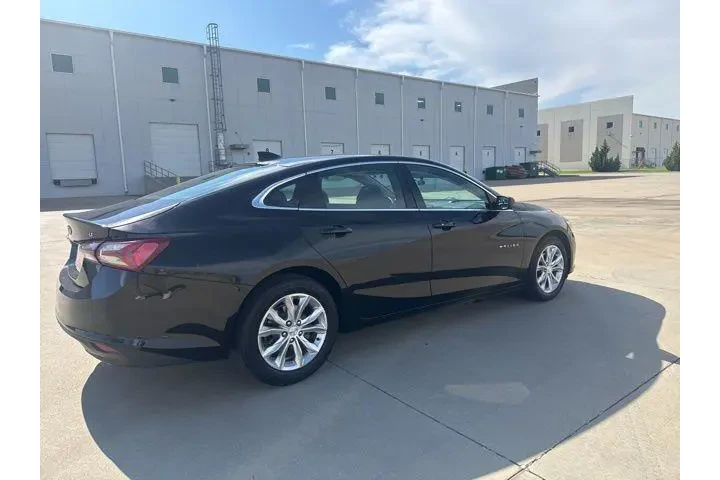 $16350 : Chevrolet Malibu 2020 LT 4dr image 5