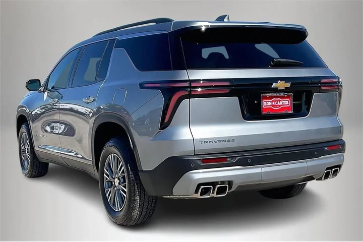 Chevrolet Traverse 2025 LT 4 image 4