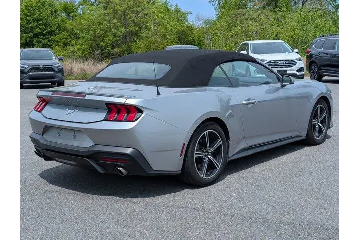 $38999 : Ford Mustang 2024 EcoBoost 2 image 8