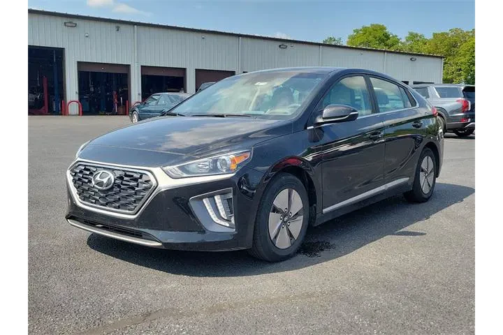 $20277 : Hyundai IONIQ Hybrid 2022 SE image 3