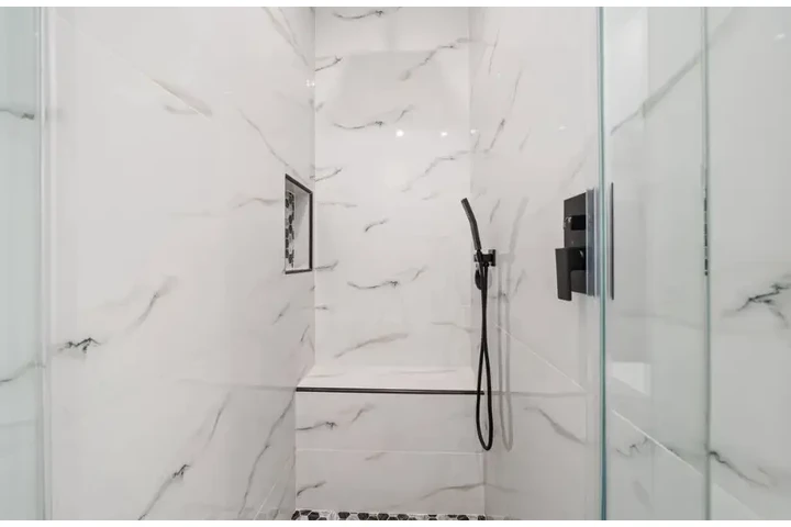 $2430 : 3bed and 2bath Korean town LA image 9