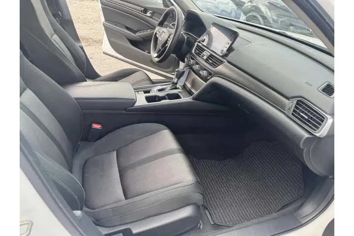 $12797 : 2018 Accord EX image 4