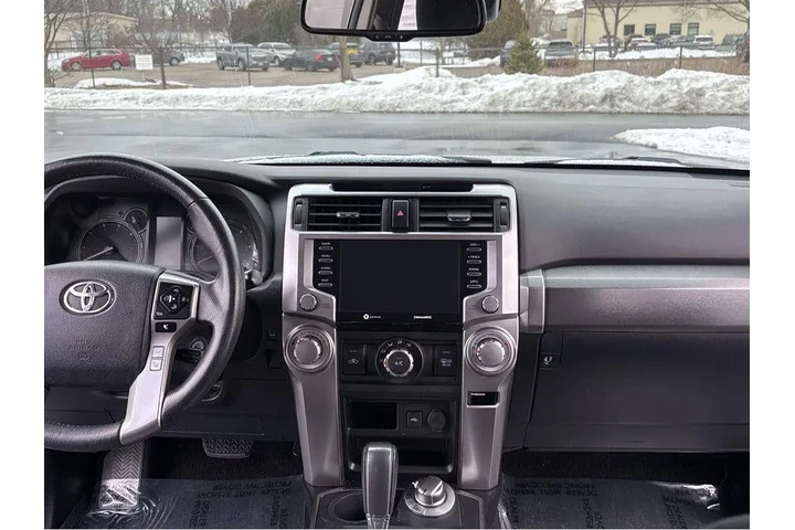 $28775 : 2021 4 RUNNER SR5 image 4