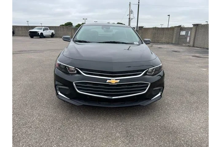 $16982 : Chevrolet Malibu 2018 LT 4dr image 2