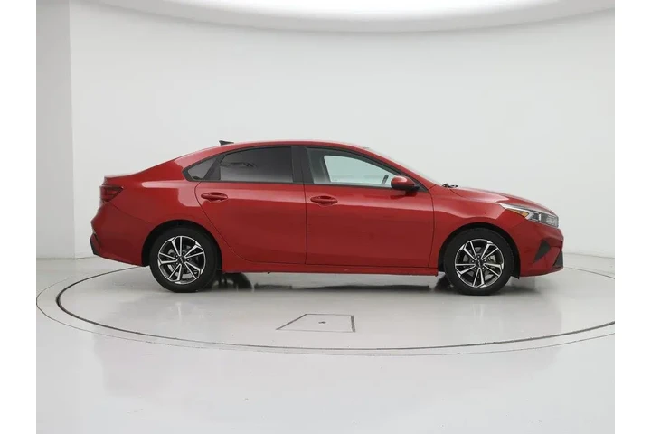 $17998 : Kia Forte 2023 LXS 4dr Sedan image 7