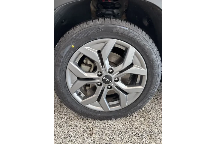 $20997 : 2024 Seltos S image 9