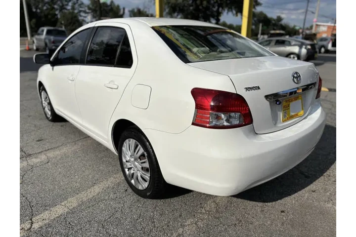 2009 Yaris S image 9