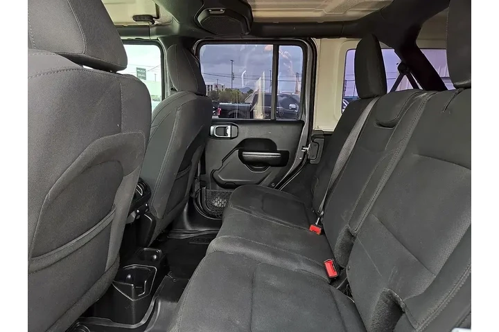 $18972 : Jeep Wrangler Unlimited 2018 image 10