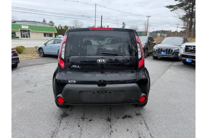 $8499 : 2016 Soul Base image 4