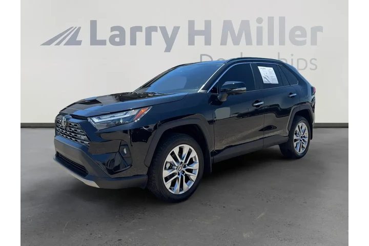 $39487 : Toyota RAV4 2025 AWD Limited image 3