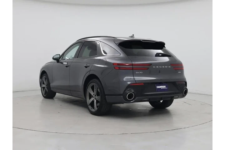 $38998 : Genesis GV70 2023 AWD 2.5T S image 2