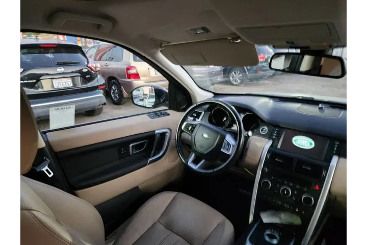 $12999 : 2016 Land Rover Discovery Spo image 10