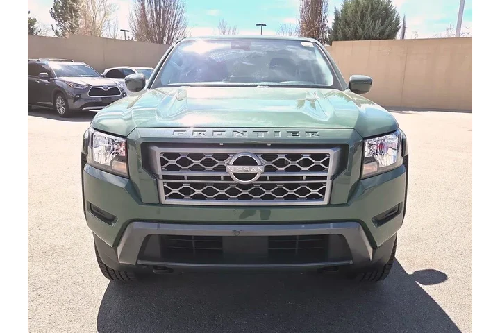 $31998 : Nissan Frontier 2022 4x4 S 4 image 2