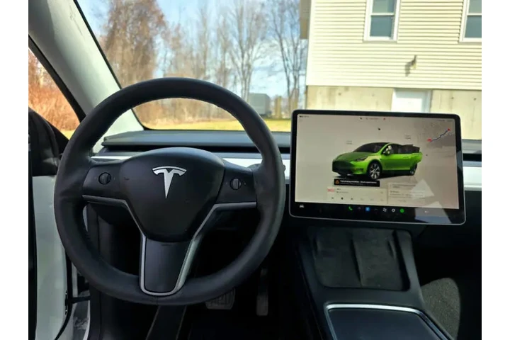 2023 Model Y Long Range image 5