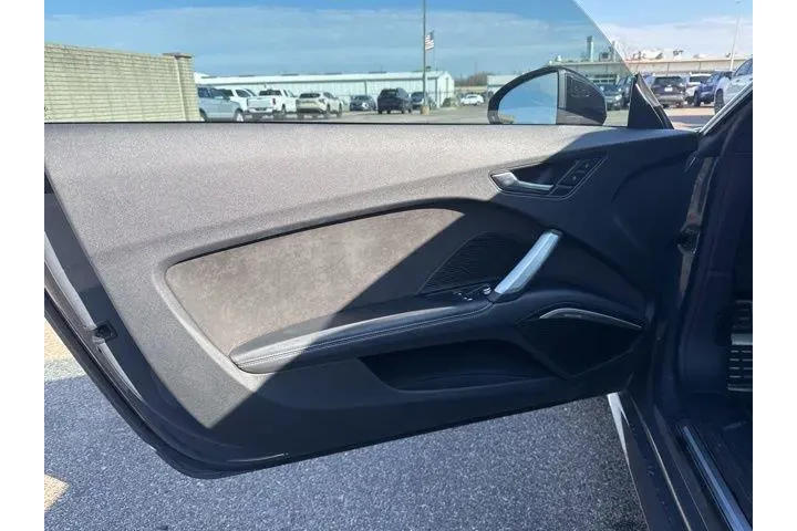 $28982 : Audi TT 2018 AWD 2.0T quattr image 9