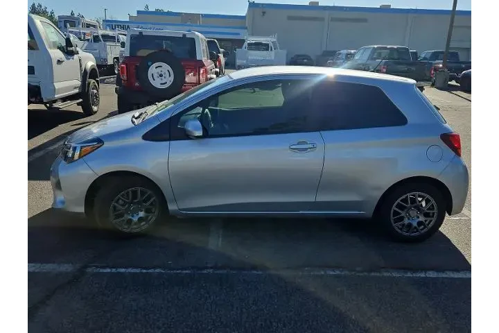 $8500 : Toyota Yaris 2015 L 2dr Hatc image 5