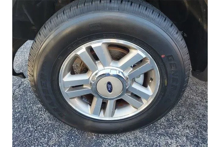 $3590 : Ford F-150 2005 4dr SuperCre image 6