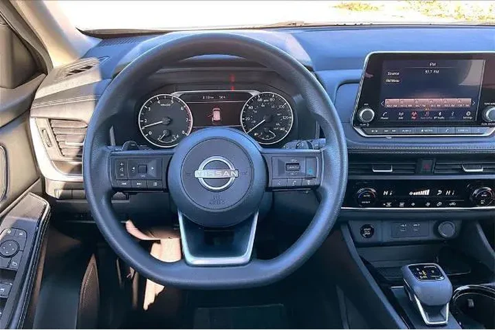 $23613 : Nissan Rogue 2024 SV 4dr Cro image 5