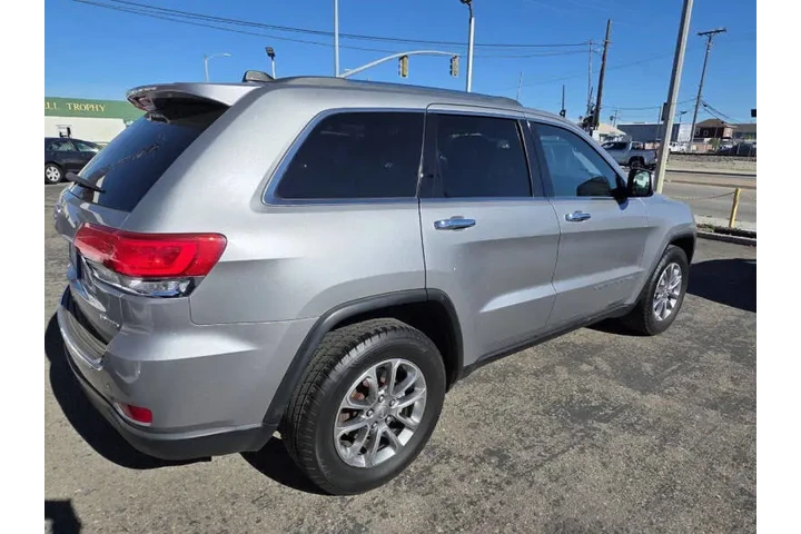 $12995 : 2015 Grand Cherokee Limited image 4