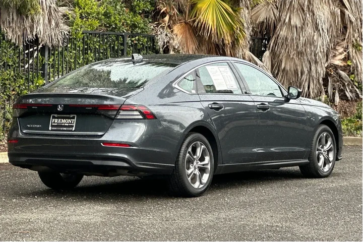 $24588 : Honda Accord 2024 EX 4dr Sed image 3