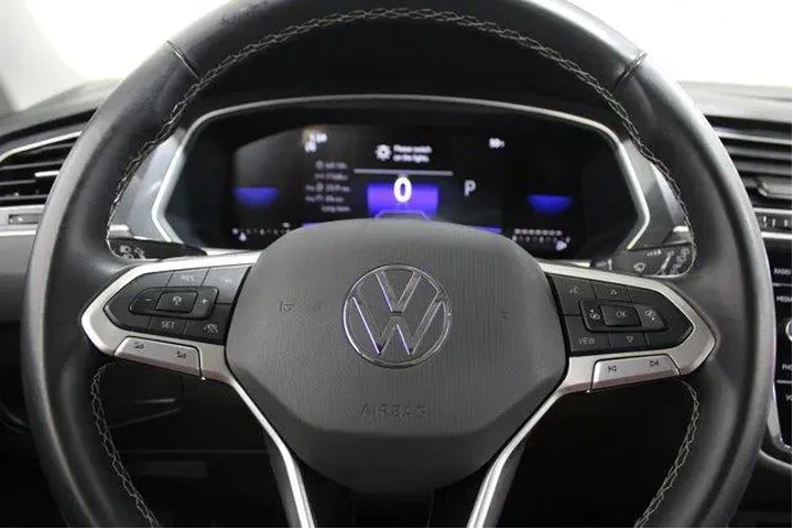 $24910 : Volkswagen Tiguan 2024 Wolfs image 8