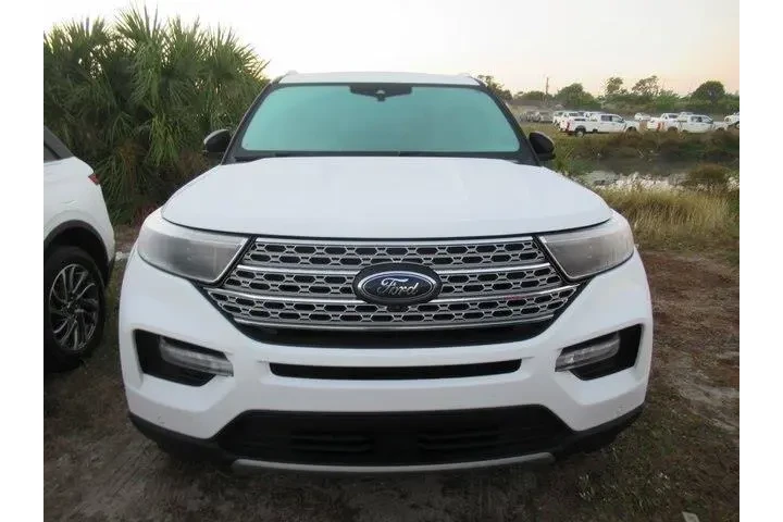 $23990 : Ford Explorer 2021 AWD Limit image 2
