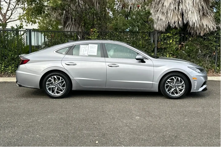 $20400 : Hyundai SONATA 2023 SEL 4dr image 2