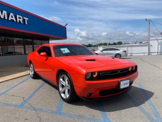 2017 Challenger image 3