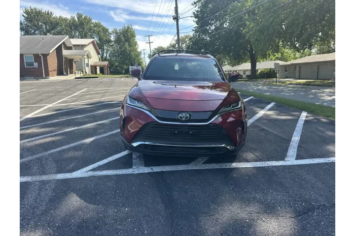 $24999 : 2021 Venza XLE image 4