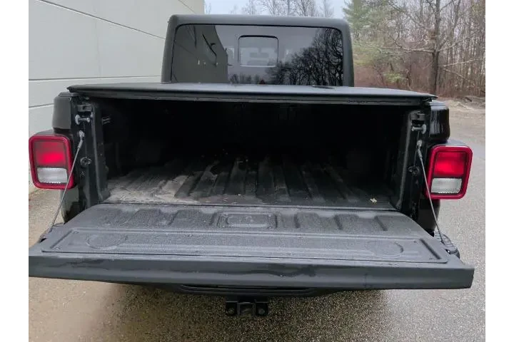 $39695 : Jeep Gladiator 2023 4x4 Rubi image 9