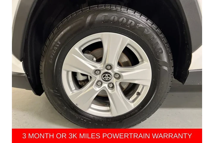 $17988 : 2021 RAV4 XLE image 9