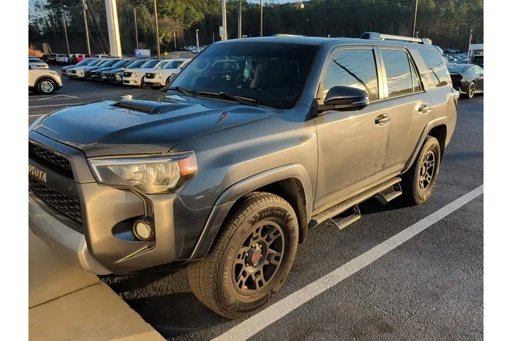 $30000 : Toyota 4Runner 2018 4x4 SR5 image 3