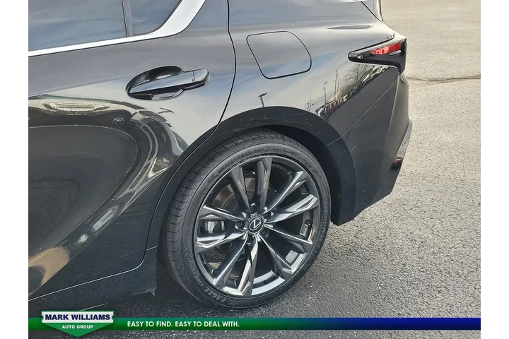 $38900 : Lexus IS 350 2023 AWD F SPOR image 10