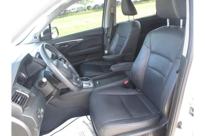 $28495 : Honda Pilot 2022 SE 4dr SUV image 10