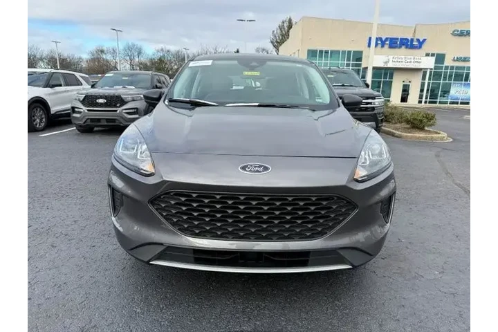 $18096 : Ford Escape 2022 S 4dr SUV image 2