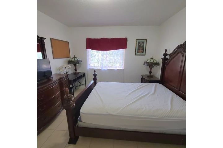$900 : CUARTO GRANDE EN WEST KENDALL image 2