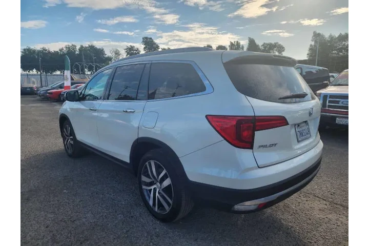 $17599 : 2016 Pilot Touring image 7