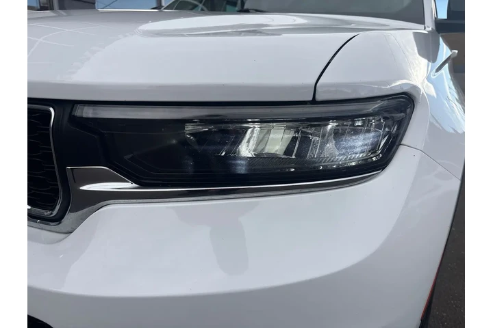 $34995 : 2023 Grand Cherokee L Laredo image 6