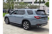 $39993 : Honda Pilot 2023 Touring 4dr thumbnail