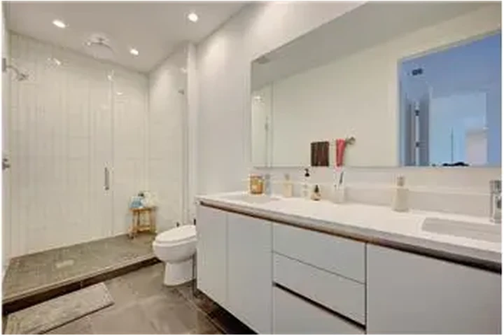 $4200 : Rental property with 2 bedro image 9