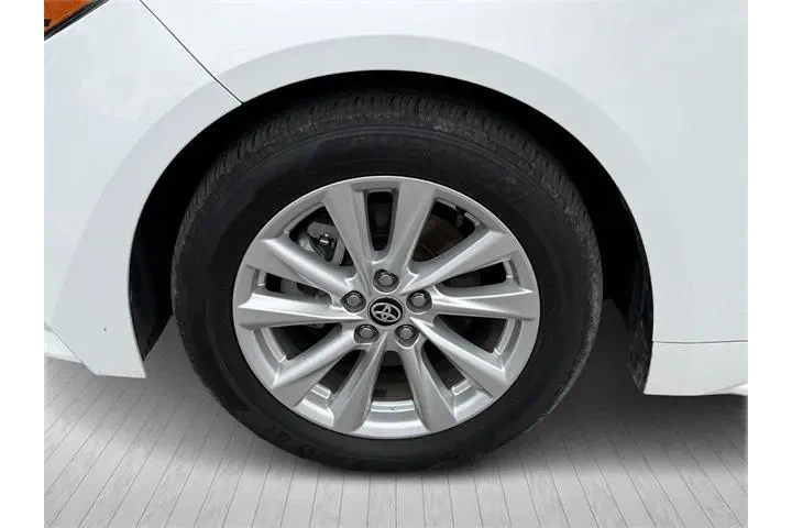 $17995 : Toyota Corolla 2023 LE 4dr S image 6