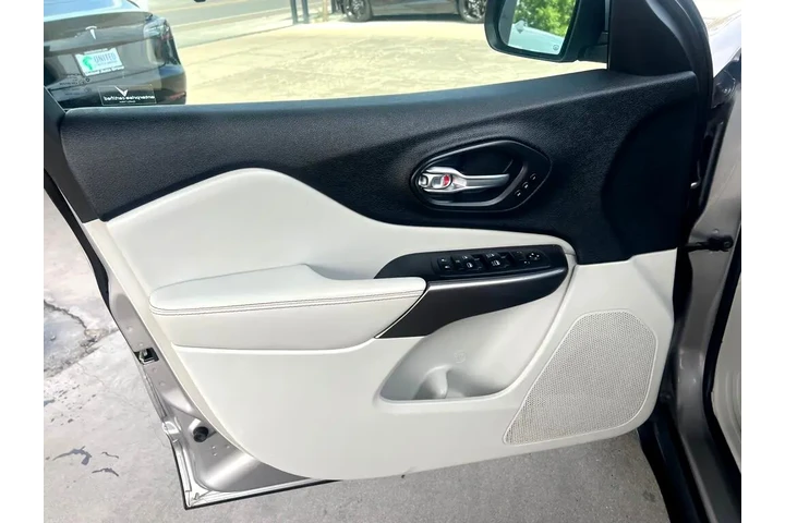 $14500 : 2020 Cherokee Limited 4WD image 10
