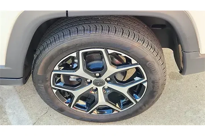 $25975 : Jeep Compass 2025 4x4 Limite image 9