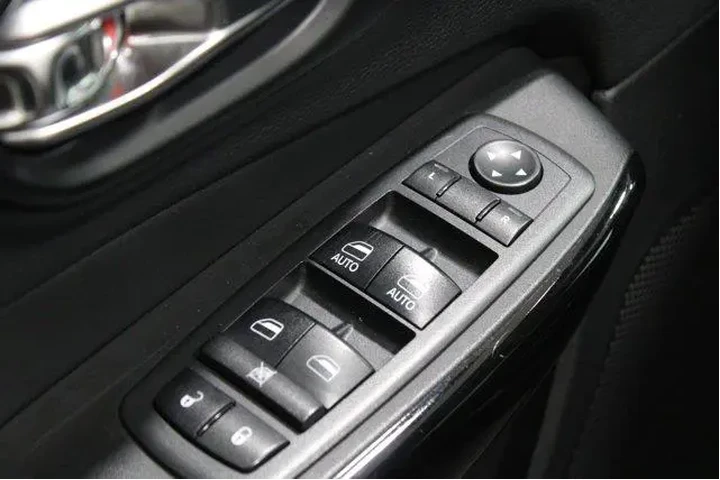 $18911 : Jeep Cherokee 2019 Altitude image 4