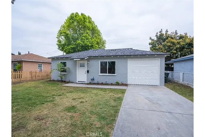 $900 : Lakewood cutie has been fully image 1