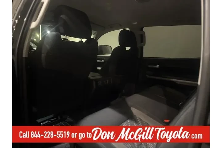 $35005 : Toyota Tundra 2019 4x4 SR5 4 image 8
