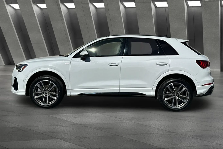 $20000 : Audi Q3 2021 AWD quattro S l image 8