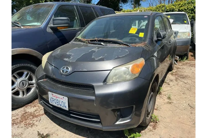 $2000 : 2008 xD image 3